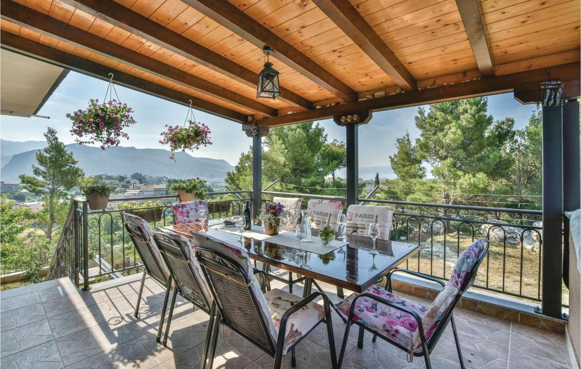Lovely Home In Split With Jacuzzi מראה חיצוני תמונה